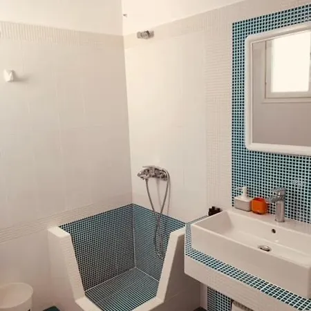 Manousos * Adamantas (Milos)