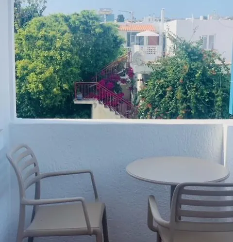 Pensión Manousos Adamantas (Milos)