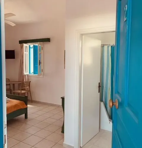 Manousos Pensión Adamantas (Milos)