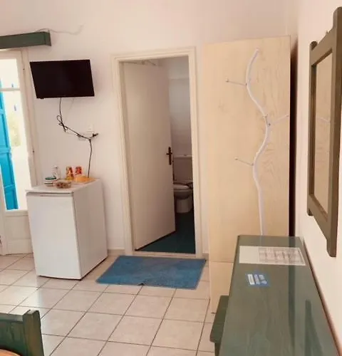 Manousos Adamantas (Milos)