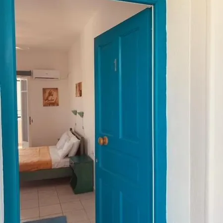 Guest house Manousos Adamantas (Milos)