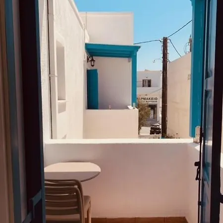 Manousos Guest house Adamantas (Milos)