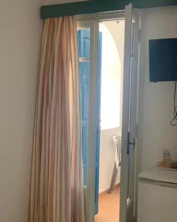 Manousos Konukevi Adamantas (Milos)