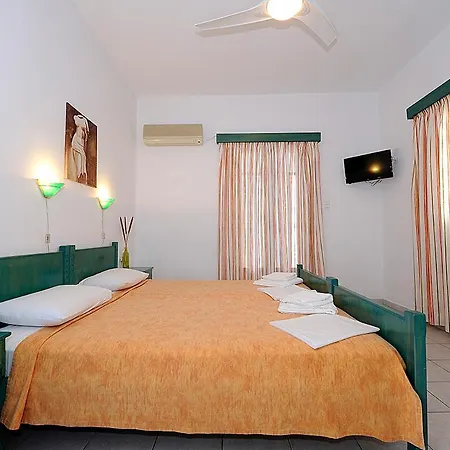 Konukevi Manousos Adamantas (Milos)