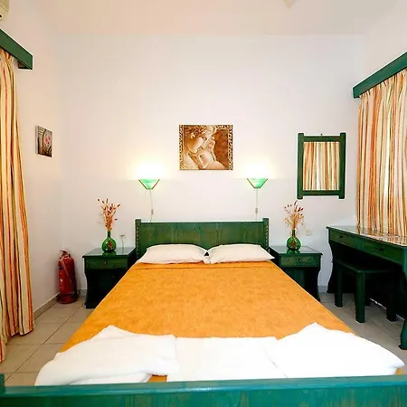 Manousos Guest house Adamantas (Milos)